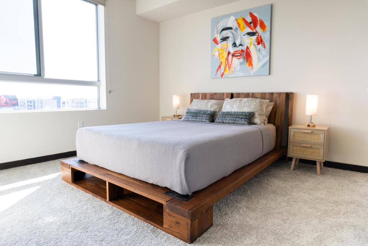 Luxury West Hollywood Apartment *